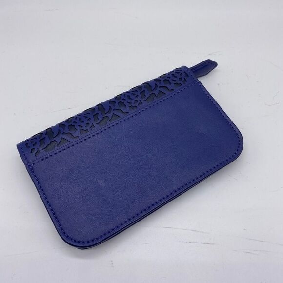 Vera Bradley Flower Embossed Leather Wallet - Picture 4 of 10